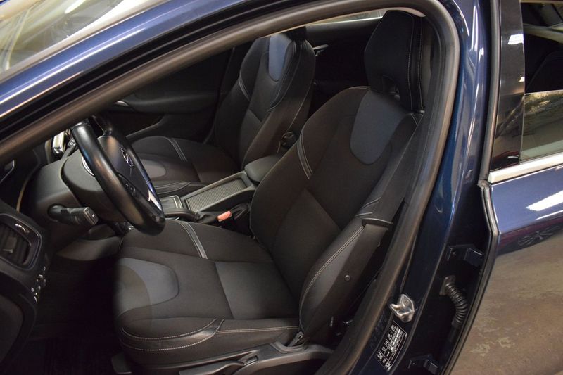Volvo V40 bild 8