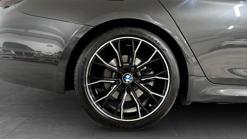 BMW 520 bild 9