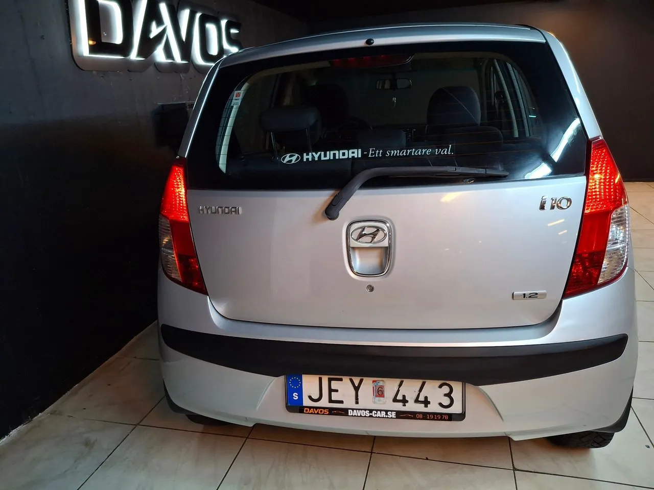 Vehicle image 7