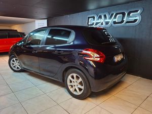 Peugeot 208 bild 8