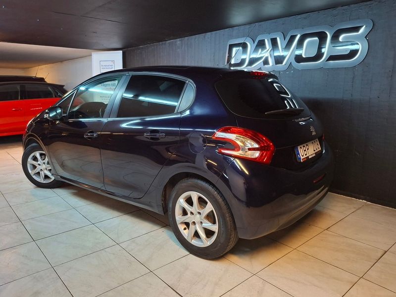 Peugeot 208 bild 8