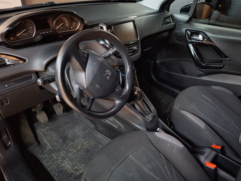 Peugeot 208 bild 10