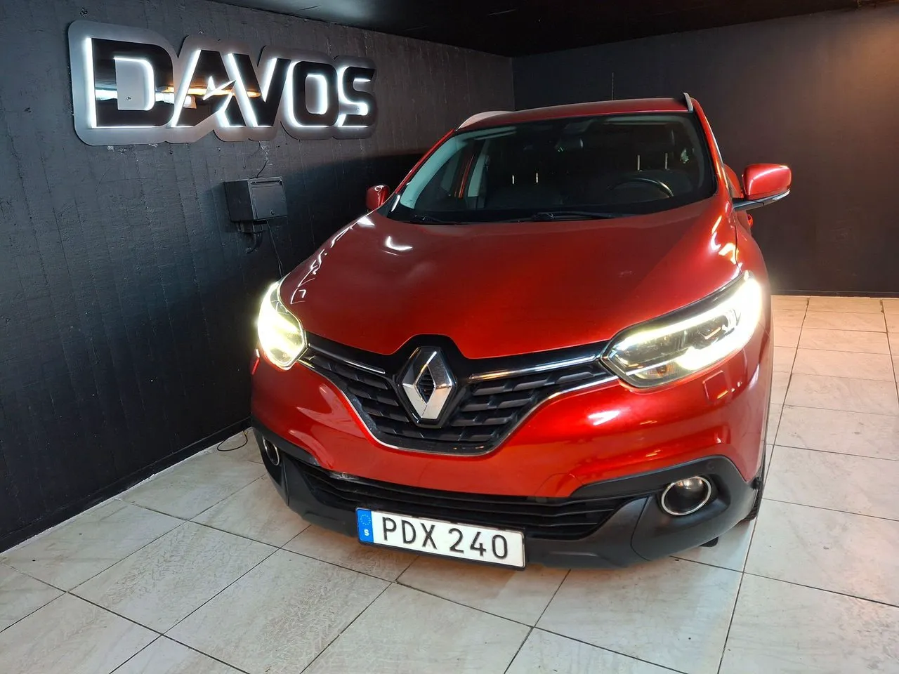 Vehicle image 6