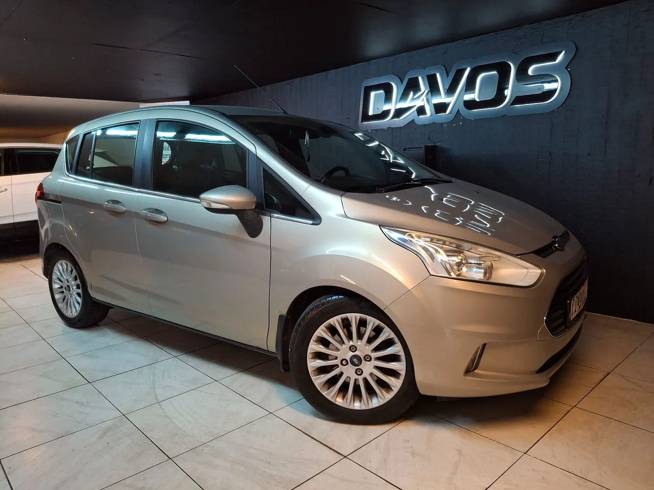 Vehicle image 1