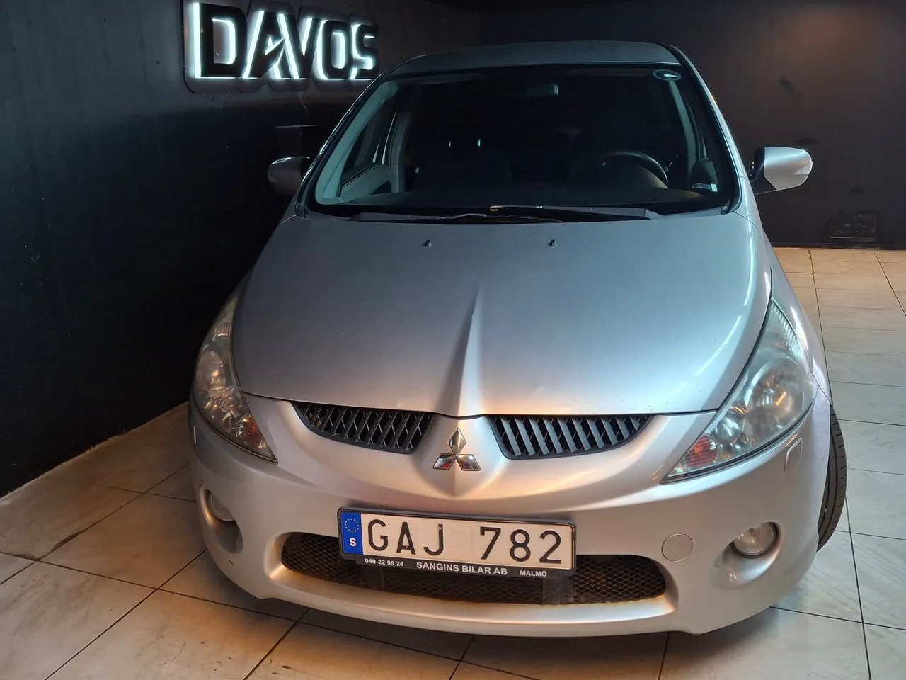 Vehicle image 8