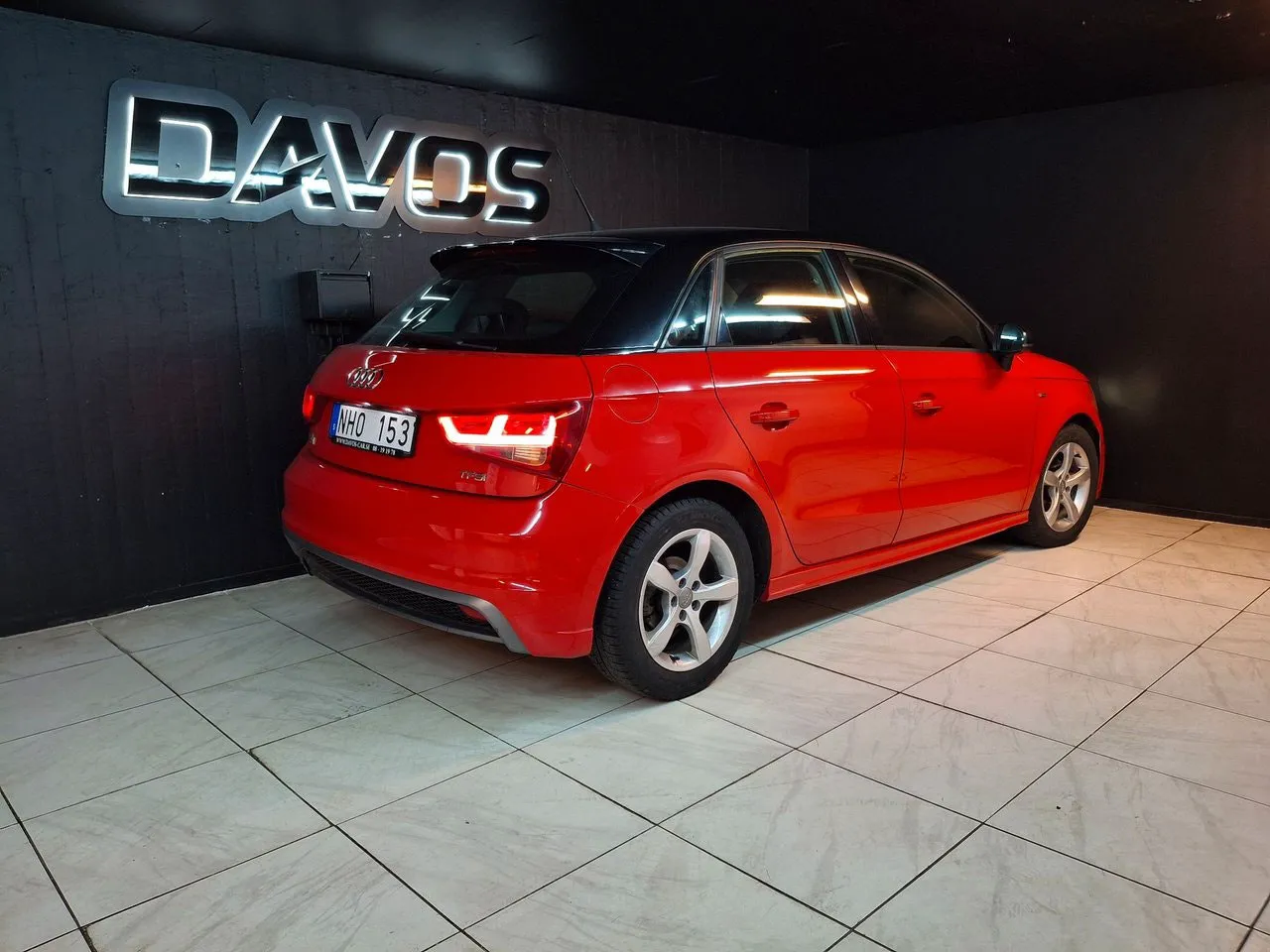 Vehicle image 3