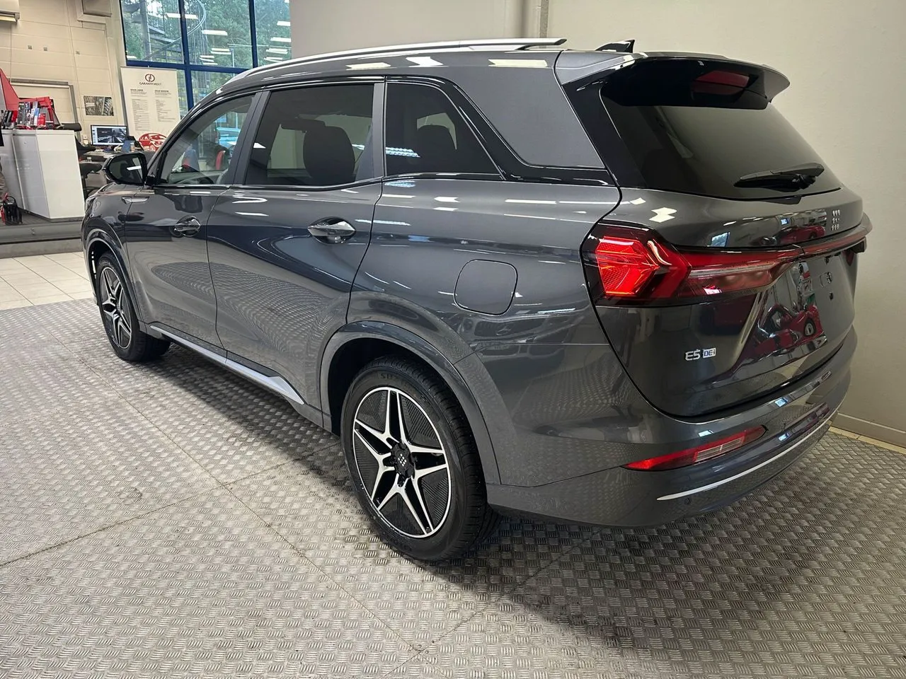 Vehicle image 2