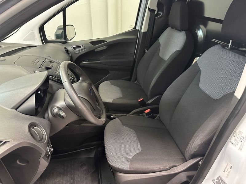 Ford Transit Courier bild 6