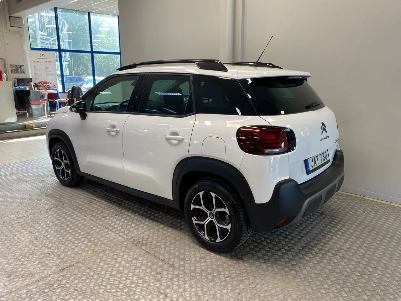 Vehicle image 2