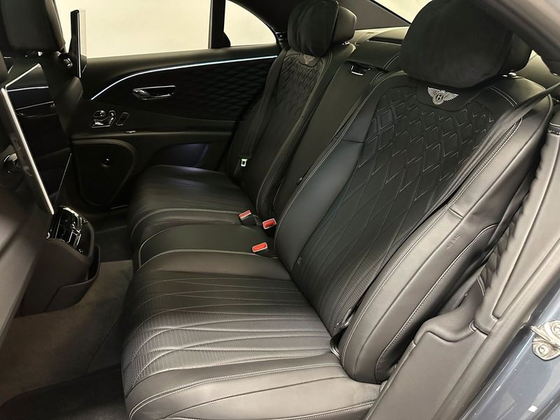 Bentley Flying Spur bild 18