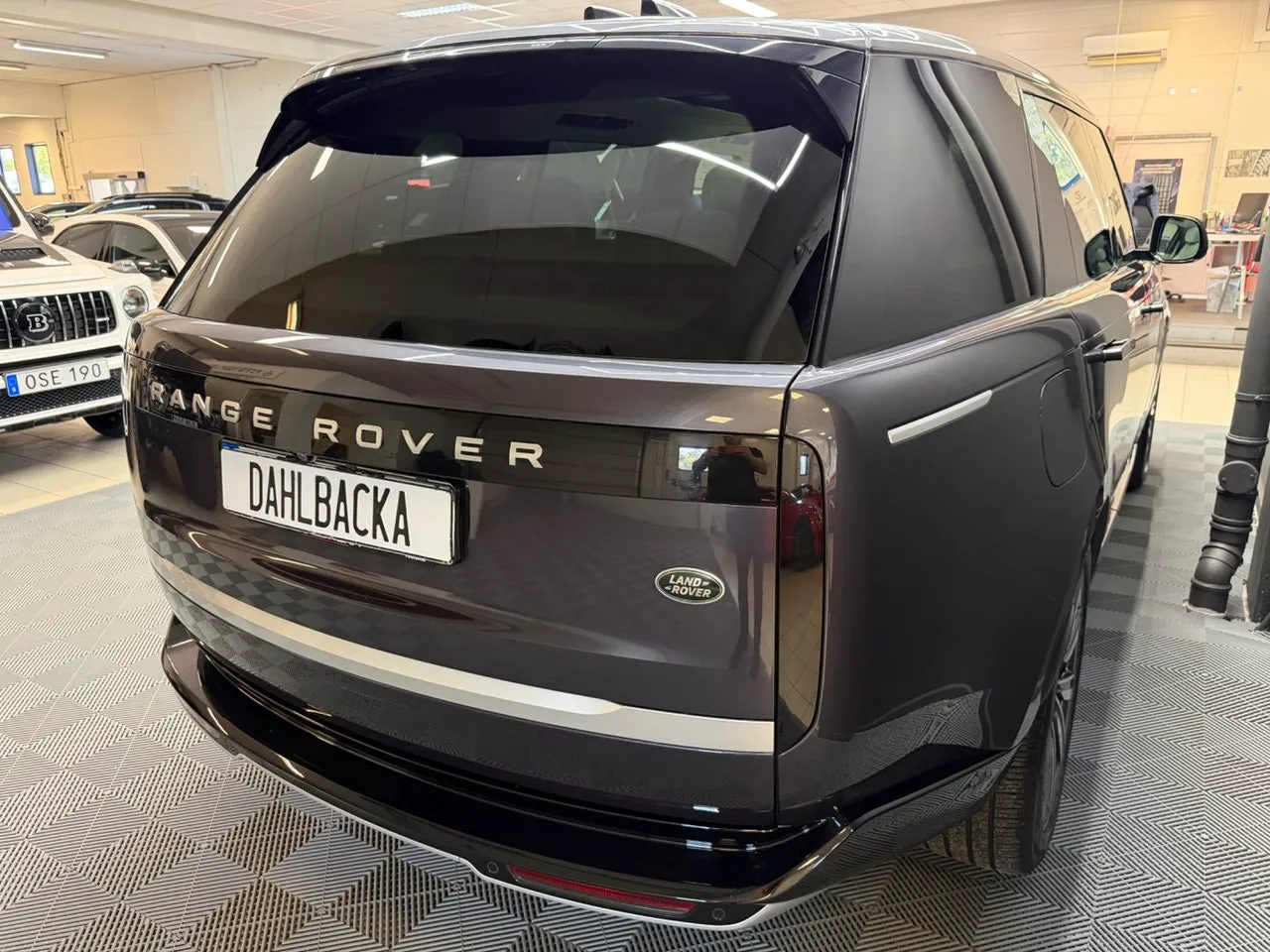 Vehicle image 5