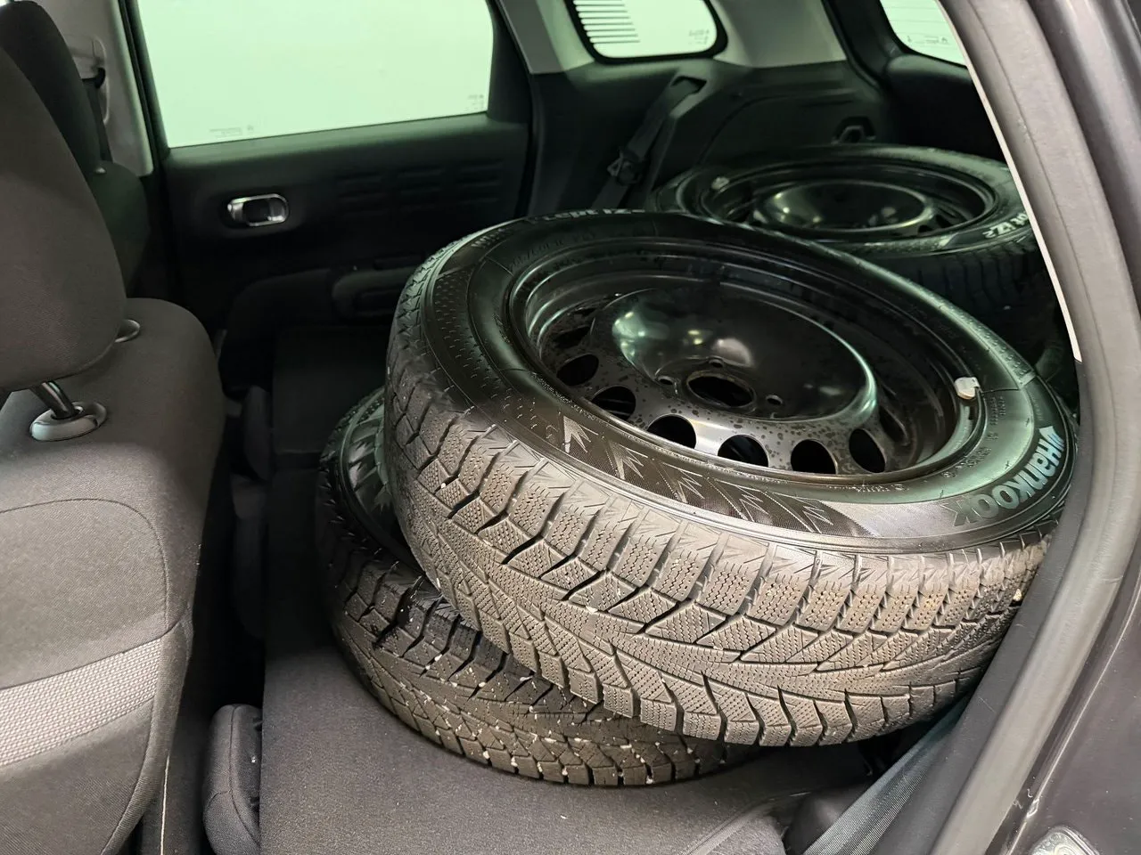 Vehicle image 7