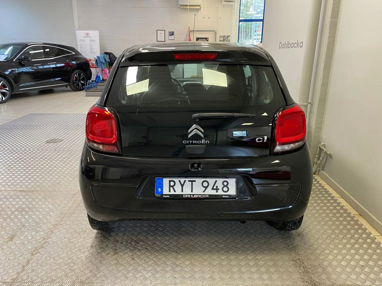 Vehicle image 3