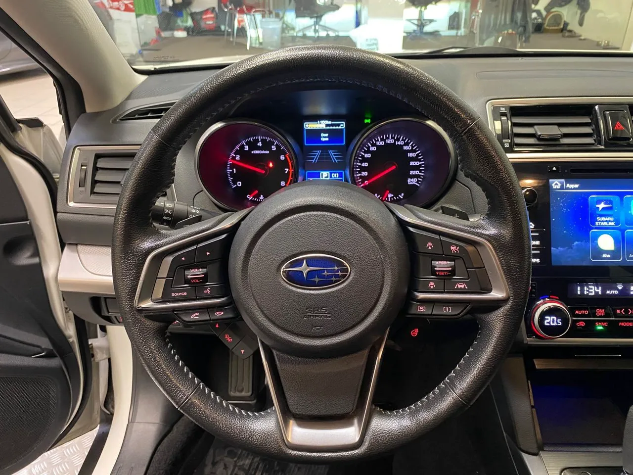 Vehicle image 6