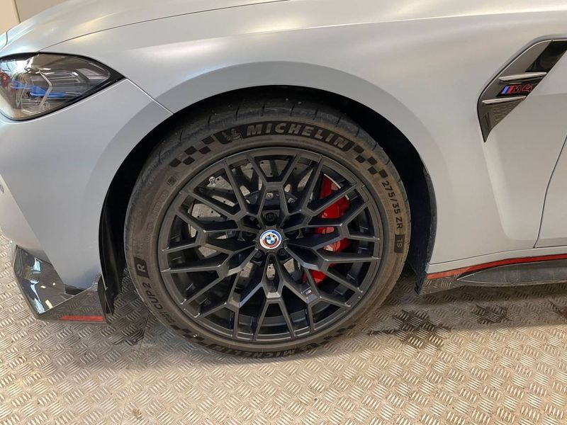 BMW M4 bild 8