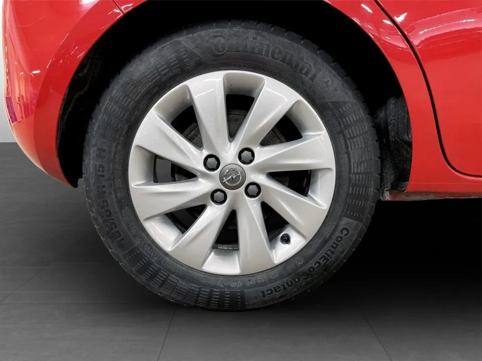 Vehicle image 16