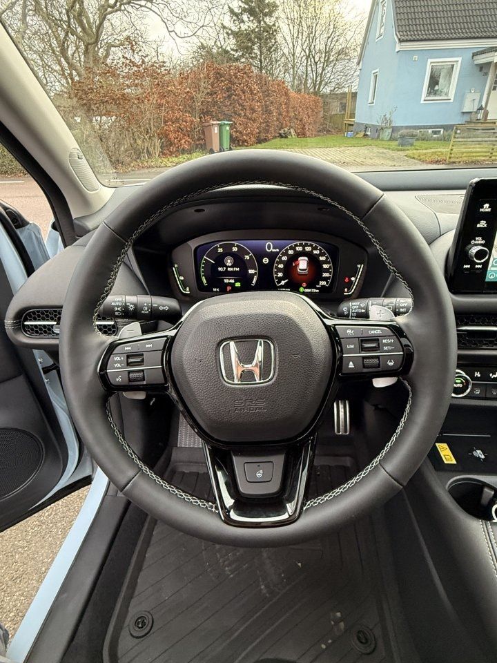 Honda ZR-V bild 8