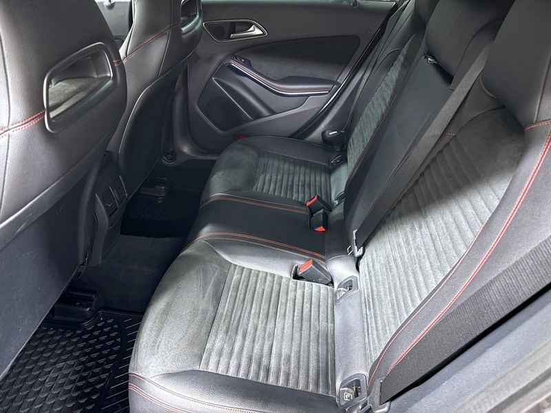 Mercedes CLA200 bild 13
