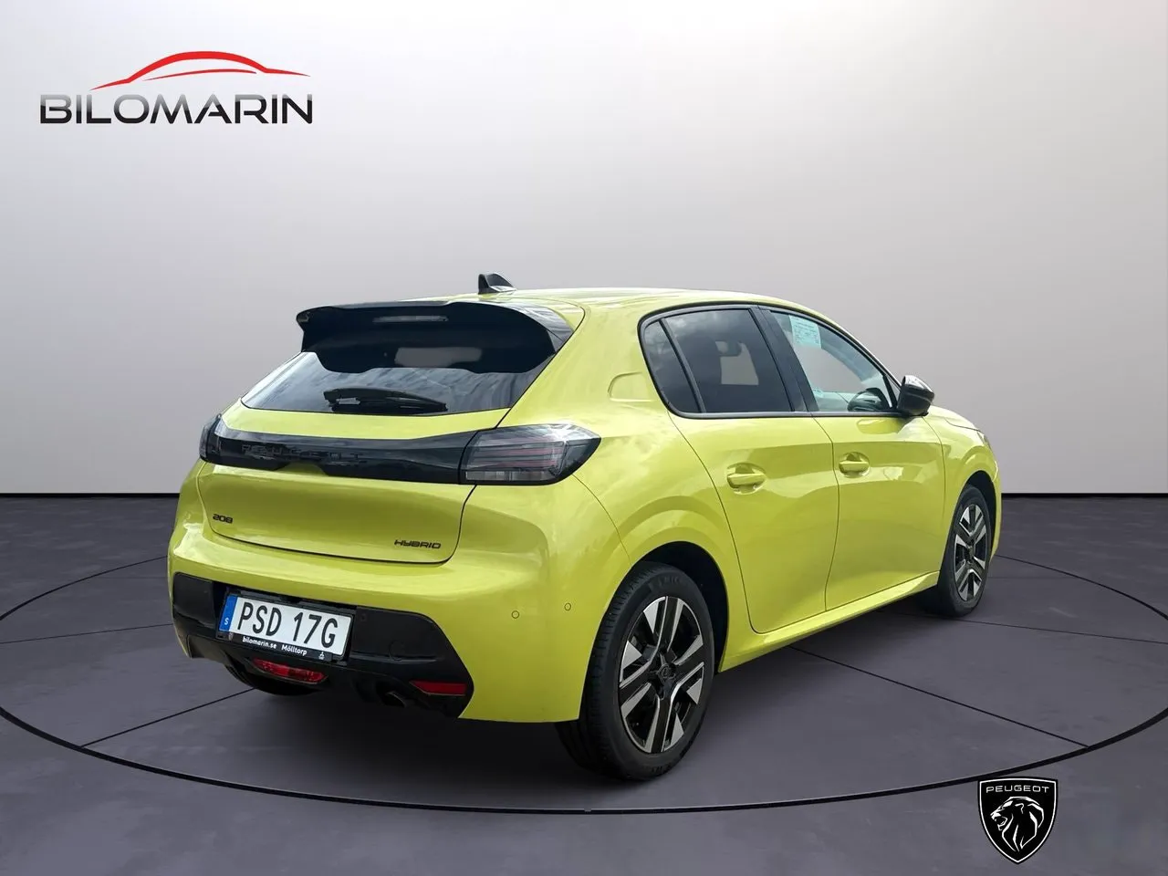 Vehicle image 3