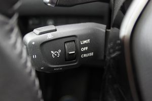 Peugeot 208 bild 15