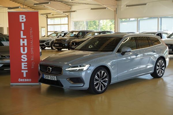 Volvo V60 Recharge T6 AWD Geartronic Core Drag Läder GPS - 2024