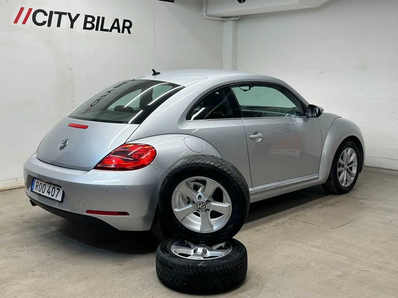 Vehicle image 19