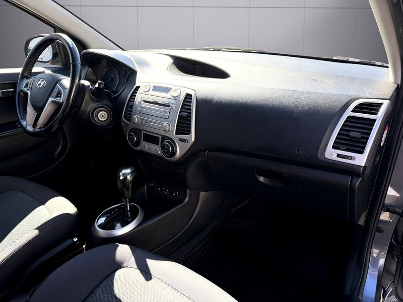 Hyundai i20 bild 10