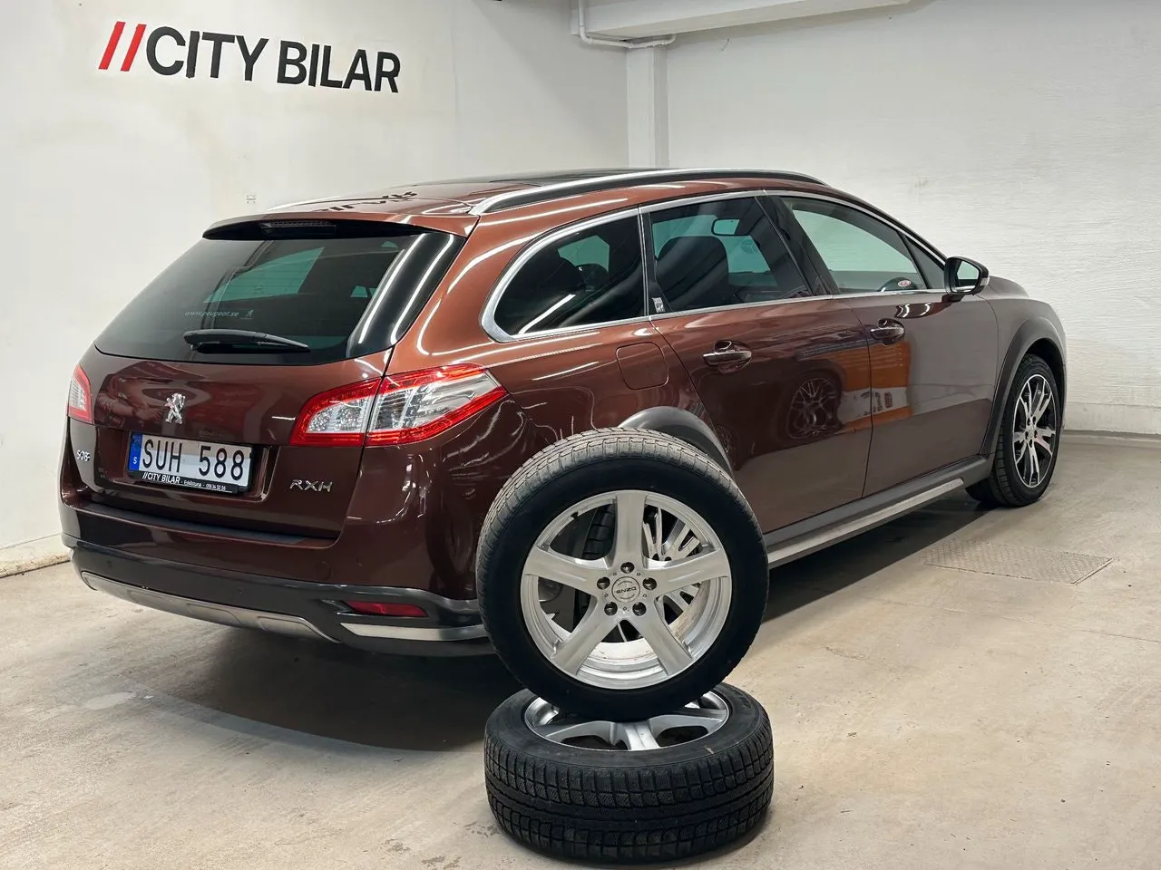 Vehicle image 21
