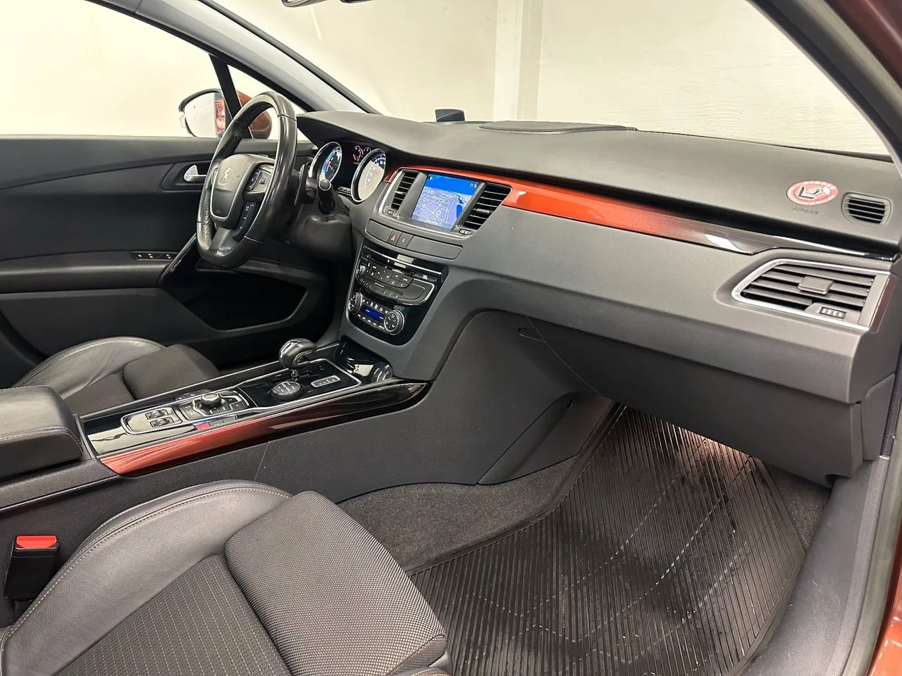 Vehicle image 8