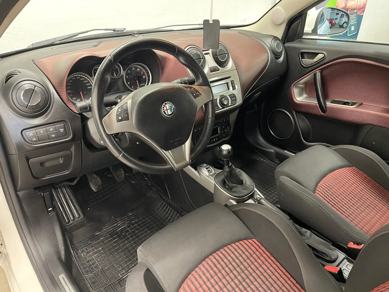 Vehicle image 8