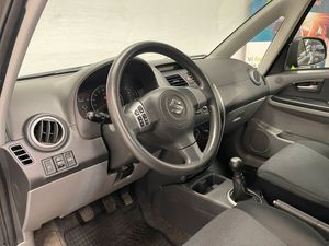 Suzuki SX4 bild 11