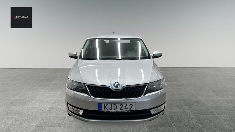 Skoda Rapid bild 2