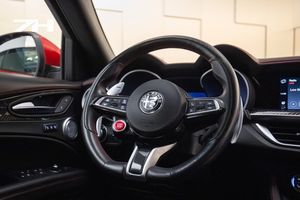 Alfa Romeo Stelvio bild 12