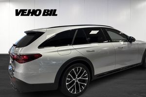 Mercedes E300 bild 3