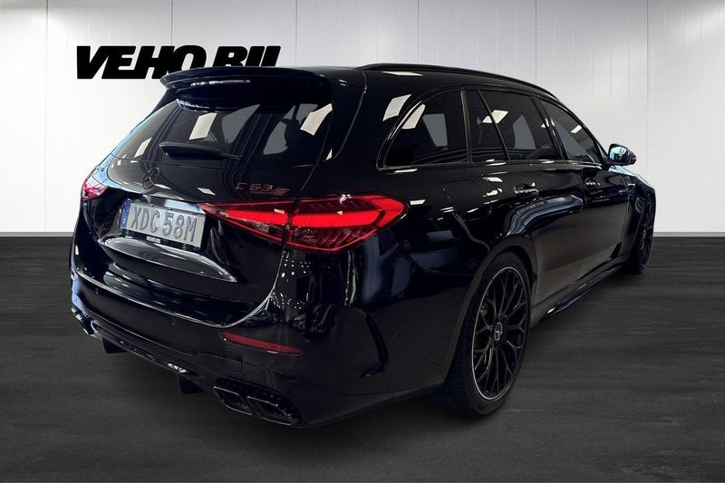 Mercedes C63 AMG bild 3