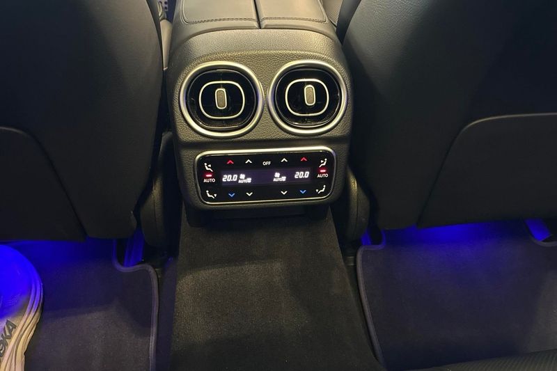 Mercedes C63 AMG bild 16