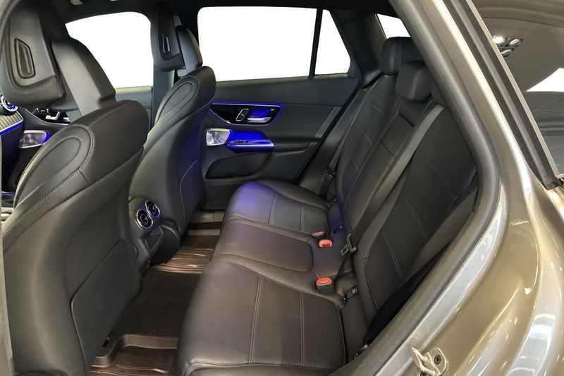 Mercedes GLC300 bild 9