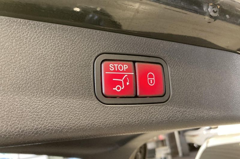 Mercedes E300 bild 13