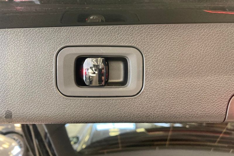 Mercedes E300 bild 14