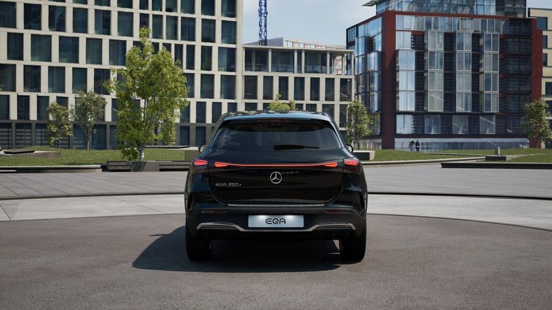Mercedes EQA300 bild 4