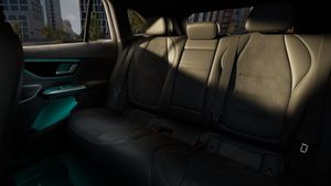 Mercedes EQE350 bild 15