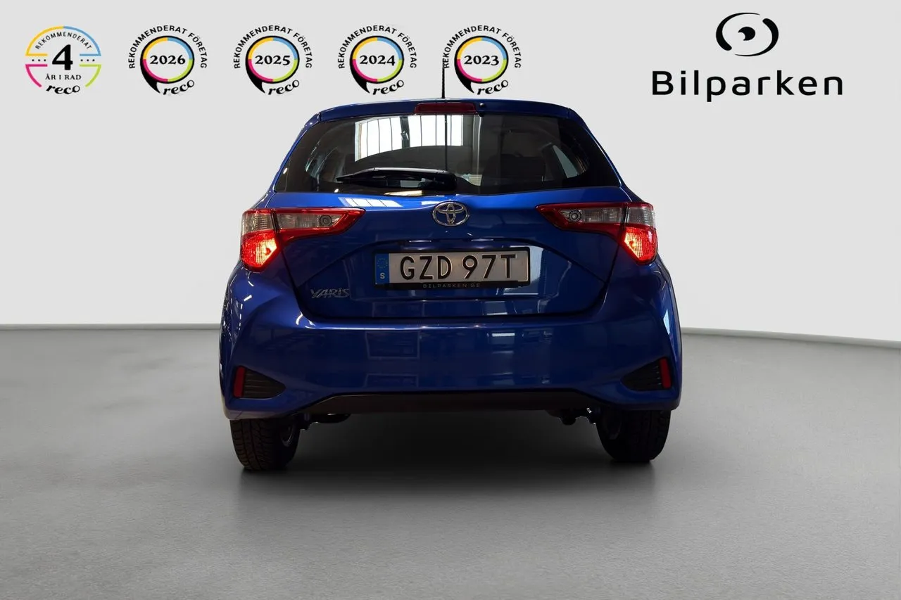 Vehicle image 5