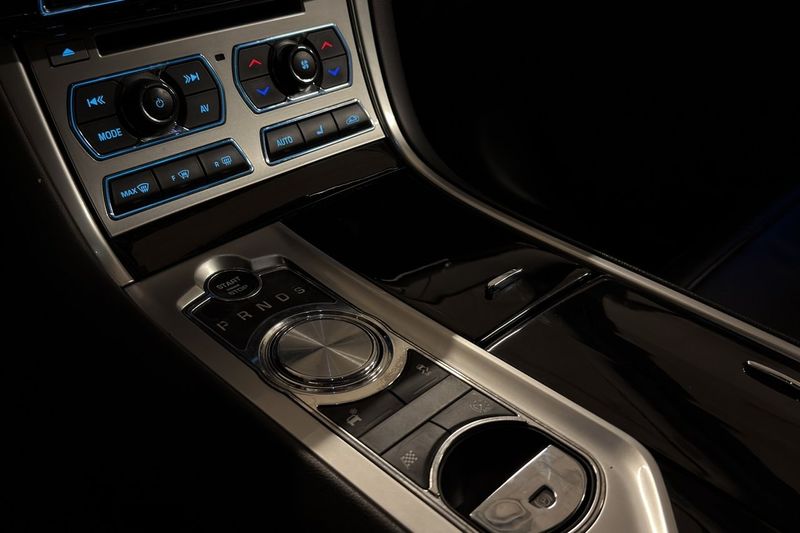 Jaguar XF bild 13