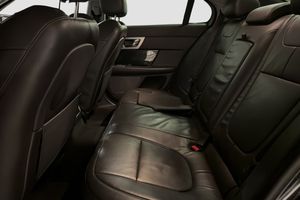 Jaguar XF bild 8