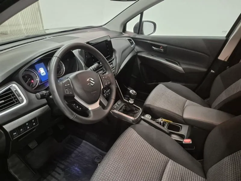 Vehicle image 9