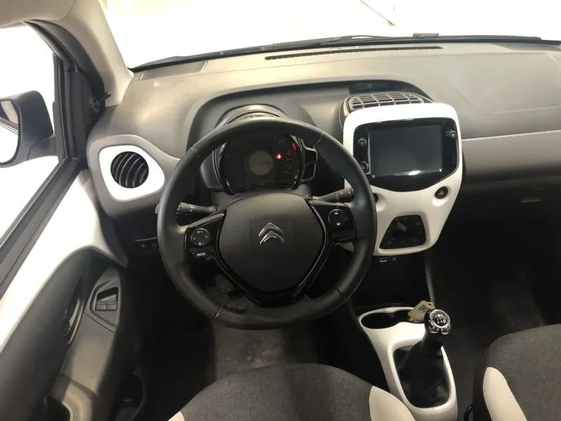 Vehicle image 7