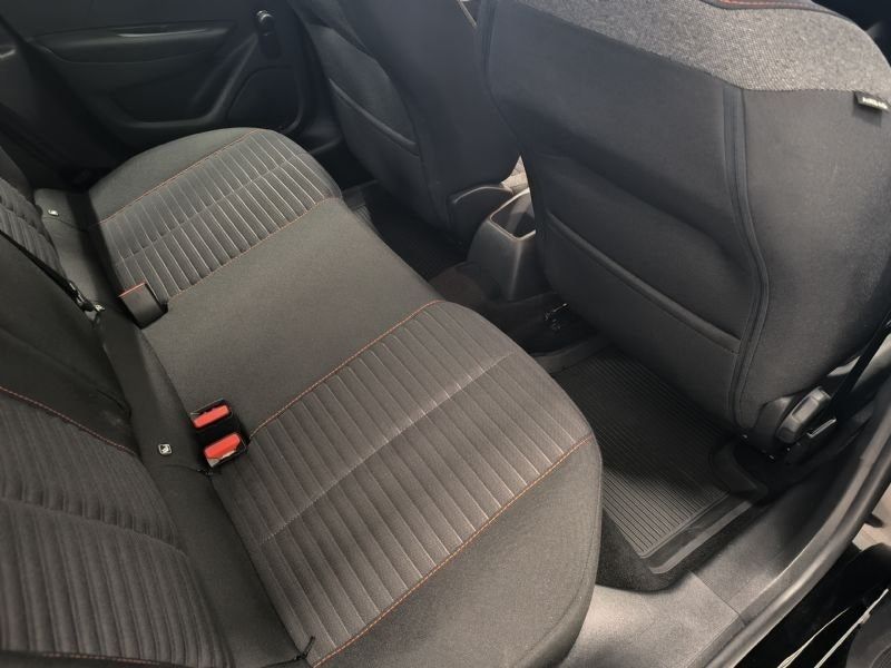 Peugeot 208 bild 9