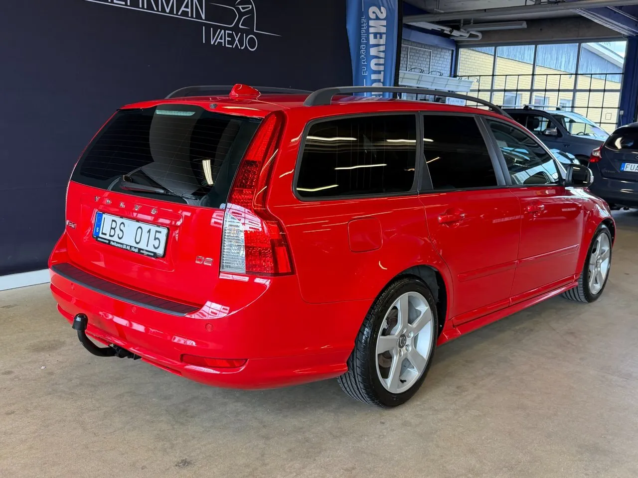 Vehicle image 2