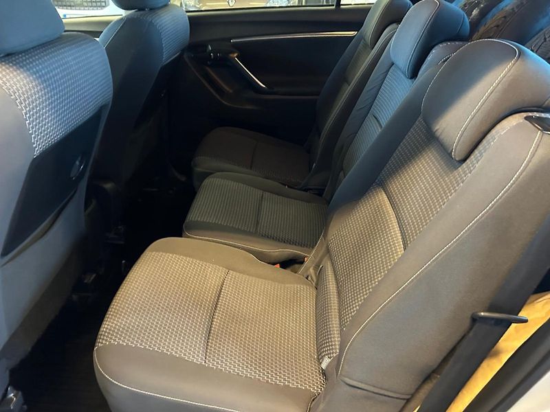 Toyota Verso bild 11