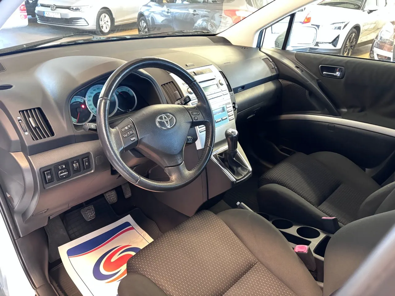 Vehicle image 7